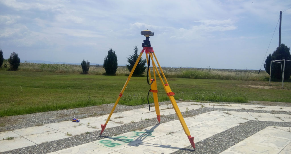 Collection of a variety of in-situ data (e.g. GNSS, surveying, UAV, spectral, physico-chemical), for calibration/validation purposes
